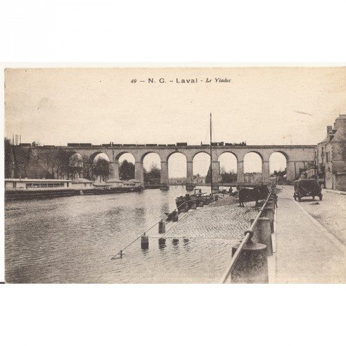 CPA N.G Laval le Viaduc