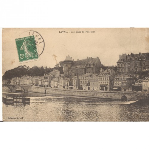 CPA laval Vue prise du Pont Neuf 2