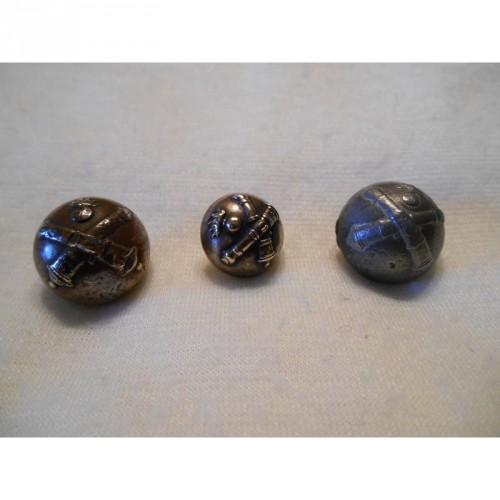 3 boutons Militaires  Artillerie