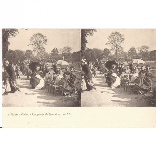 Carte Postale Stéréo Ancienne "Un Groupe de Nourrices"