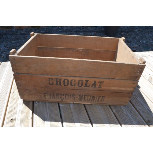 Caisse ancienne en bois chocolat Meunier